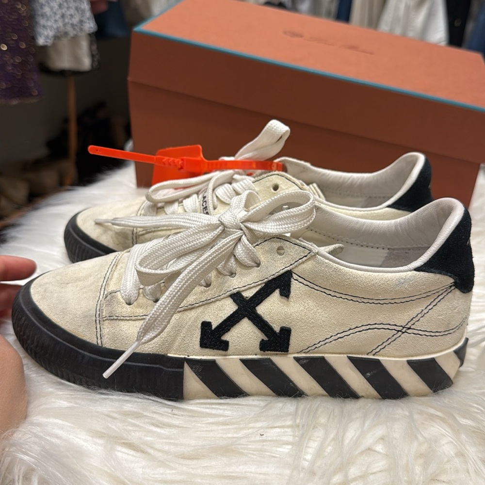 Off-White Sneakers - Picture 2 of 4